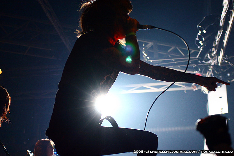 08_02_03_bring_me_the_horizon_1.jpg